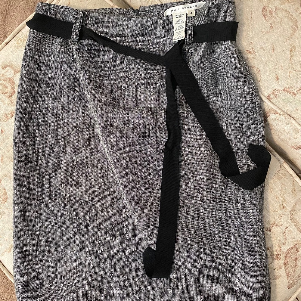 Max Studio pencil skirt